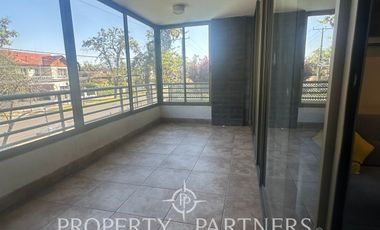 Arriendo de amplio y moderno departamento de 4 dormitorios en sector residencial de Ñuñoa