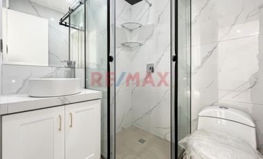 Se Alquila Moderno Flat de Extremo – Amplio, Iluminado y con Excelente Distribución