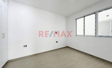 Se Alquila Moderno Flat de Extremo – Amplio, Iluminado y con Excelente Distribución