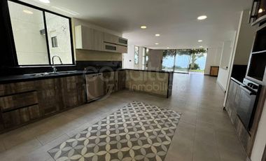 ARRIENDO de CASA CAMPESTRE en ENVIGADO