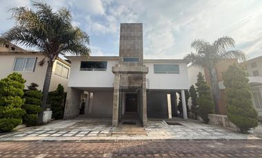 Casa en venta en Fracc.Monte Llano  Col. La Providencia Metepec, Estado de México.