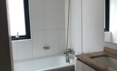 A UNA CUADRA DE AVENIDA MACUL