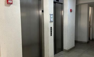 A UNA CUADRA DE AVENIDA MACUL