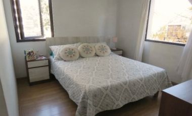 A UNA CUADRA DE AVENIDA MACUL