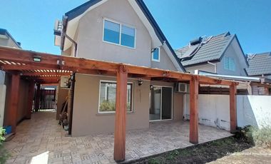 ARRENDAMOS CASA EN CONDOMINIO- CERCANA AL CENTRO LOS ANGELES