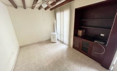 CASA EN VENTA EN EL CENTRO/CHINCHINA