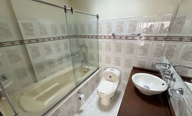 CASA EN VENTA EN EL CENTRO/CHINCHINA