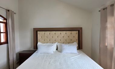 CASA EN VENTA 2 PLANTAS, 3 RECÁMARAS, 2.5 BAÑOS, COCHERA PARA 1 AUTO