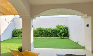 CASA EN VENTA 2 PLANTAS, 3 RECÁMARAS, 2.5 BAÑOS, COCHERA PARA 1 AUTO