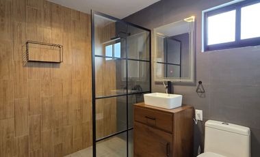 CASA EN VENTA 2 PLANTAS, 3 RECÁMARAS, 2.5 BAÑOS, COCHERA PARA 1 AUTO