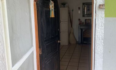 AMPLIA Y CENTRICA CASA EN VENTA EN CHAPALA DENTRO DE PEQUEÑO COTO DE SOLO 3 CASA