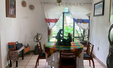 AMPLIA Y CENTRICA CASA EN VENTA EN CHAPALA DENTRO DE PEQUEÑO COTO DE SOLO 3 CASA