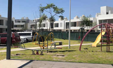 CASA EN RENTA HACIENDA STA CRUZ 275 TLAJOMULCO JALISCO