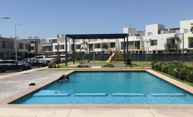 CASA EN RENTA HACIENDA STA CRUZ 275 TLAJOMULCO JALISCO