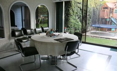 Hermosa Casa en Venta en Lomas de las Palmas