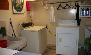 Hermosa Casa en Venta en Lomas de las Palmas