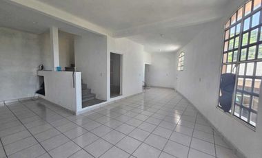 Casa en ZIhuatanejo col residencial