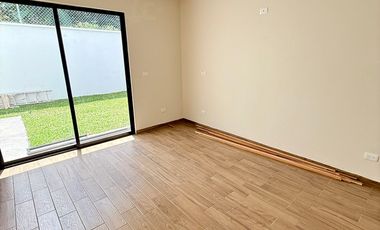 Casa en venta en Coatepec – Diseño industrial moderno con amplio jardín