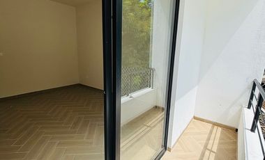 Casa en venta en Coatepec – Diseño industrial moderno con amplio jardín