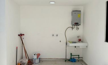 Casa en venta en Coatepec – Diseño industrial moderno con amplio jardín