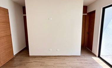 Casa en venta en Coatepec – Diseño industrial moderno con amplio jardín