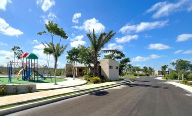 CASA EN VENTA MERIDA, SITPACH, PRIVADA CAMELIA, ENTREGA INMEDIATA.