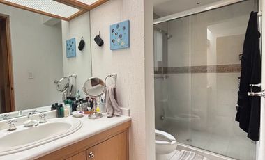 CASA CON JARDIN EN CONDOMINIO EN CUAJIMALPA CERCA DE SANTA FE