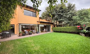 CASA CON JARDIN EN CONDOMINIO EN CUAJIMALPA CERCA DE SANTA FE