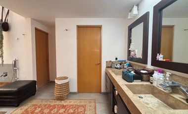 CASA CON JARDIN EN CONDOMINIO EN CUAJIMALPA CERCA DE SANTA FE