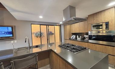 CASA CON JARDIN EN CONDOMINIO EN CUAJIMALPA CERCA DE SANTA FE
