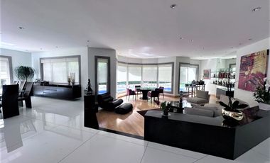 Casa en Venta en Bosques de las Lomas Residencial Las Villas (m2c425)