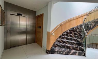 Casa en Venta en Bosques de las Lomas Residencial Las Villas (m2c425)