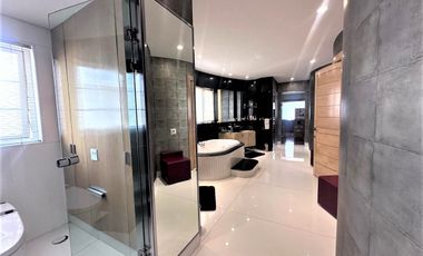 Casa en Venta en Bosques de las Lomas Residencial Las Villas (m2c425)