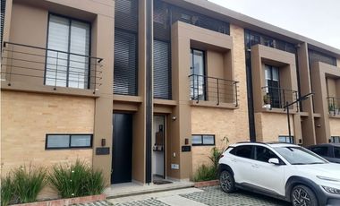 CASA EN VENTA 113 M2 CHIA