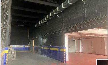 Local a nivel de calle en renta en Santa Fe, Cuajimalpa de Morelos