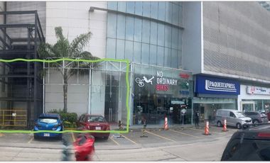 Local a nivel de calle en renta en Santa Fe, Cuajimalpa de Morelos