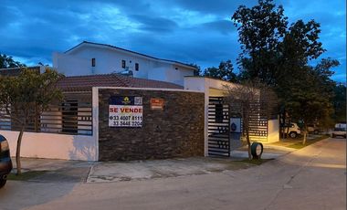Casa de una planta en Venta en Bugambilias segunda sección, Zapopan