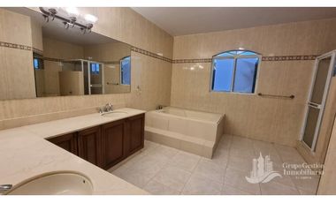 ALQUILER CASA EN COSTA DEL ESTE 3 REC + CBE MLD