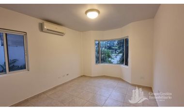 ALQUILER CASA EN COSTA DEL ESTE 3 REC + CBE MLD