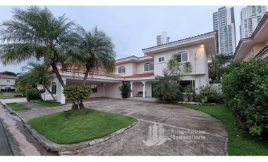 ALQUILER CASA EN COSTA DEL ESTE 3 REC + CBE MLD