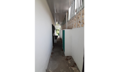 Casa En Alquiler En Chanis Frente Al Parque