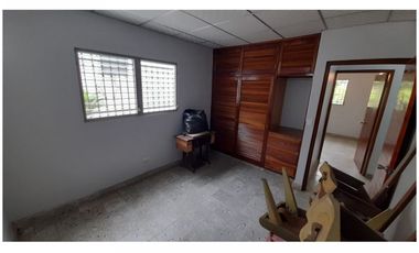 Casa En Alquiler En Chanis Frente Al Parque