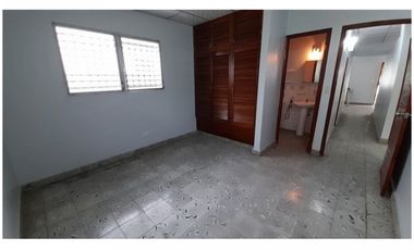 Casa En Alquiler En Chanis Frente Al Parque