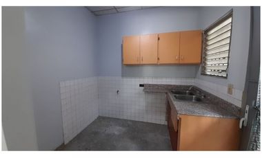 Casa En Alquiler En Chanis Frente Al Parque