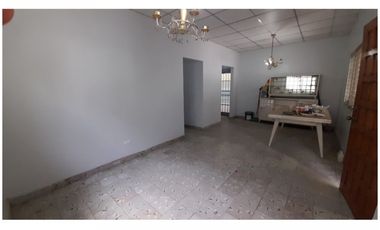 Casa En Alquiler En Chanis Frente Al Parque