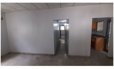 Casa En Alquiler En Chanis Frente Al Parque