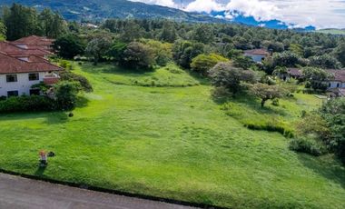 EN.VENTA LOTES CON.GARITA DE SEGURIDAD ALTO.BOQUETE