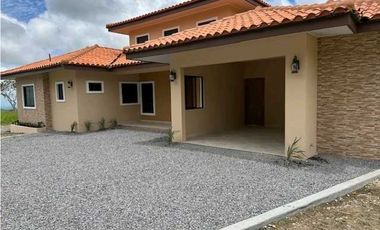 VENDO.CASA RESIDENCIAL ALTO BOQUETE