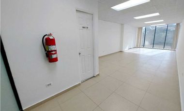 VENTA OFICINA EN VIA PRINCIPAL TUMBA MUERTO EN BETANIA