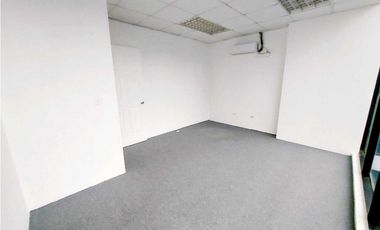 VENTA OFICINA 73.50M2 EN LA TUMBA MUERTO EN EL PH CENTURY TOWER